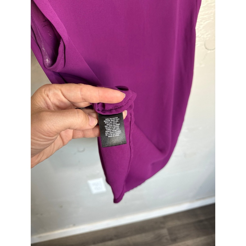 Mossimo Supply Co Magenta Purple Sleeveless V-Neck Blouse Epaulettes Small - Picture 6 of 6